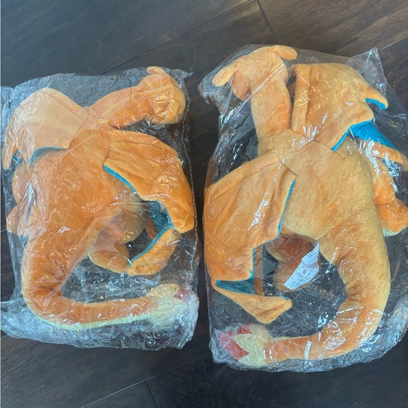 Two Charizard Pokemon Plush - Picture 4 of 4